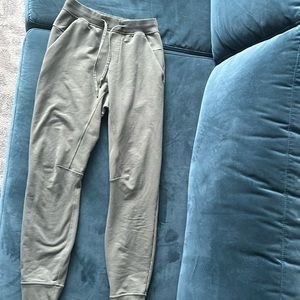 Men’s small Lululemon joggers